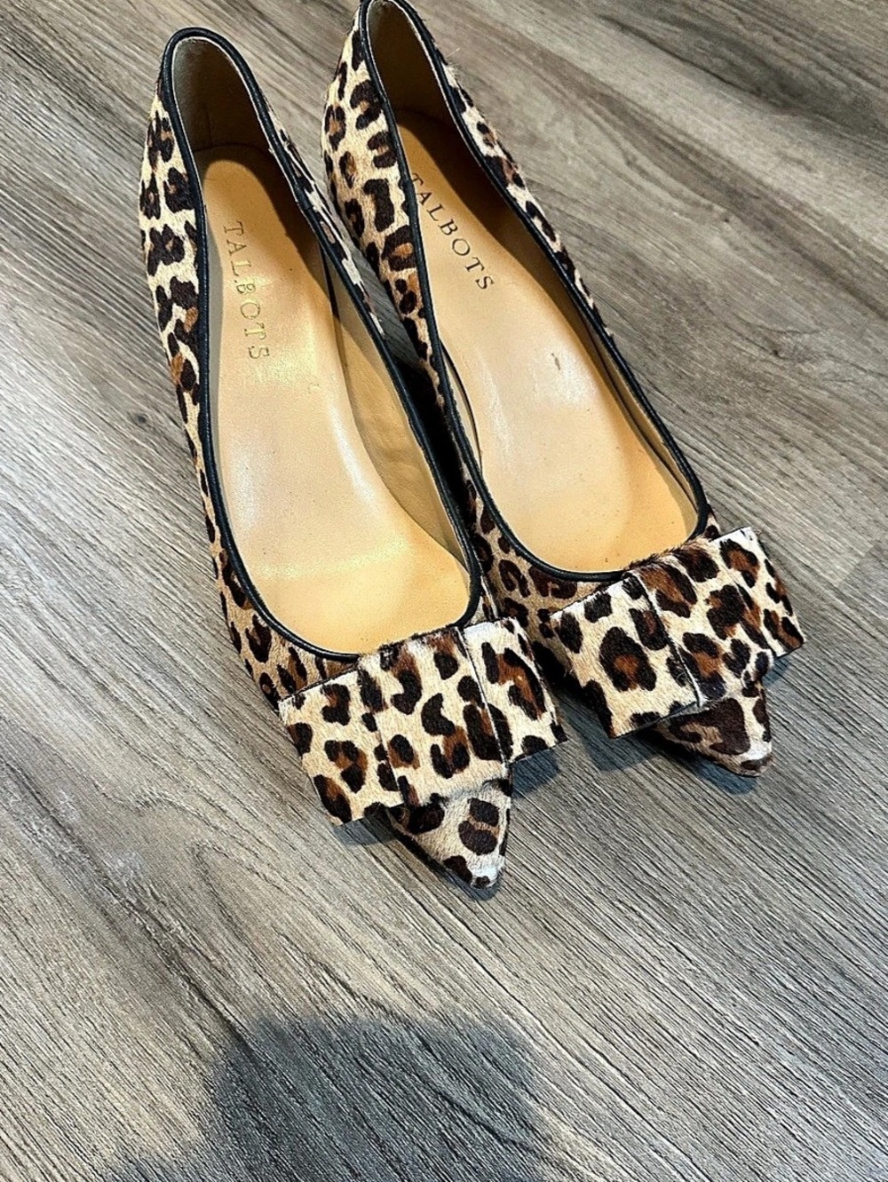 Talbots Leopard Print Calf Hair Pumps Bow Accent Kitten Heels Women's Size 7